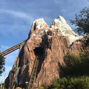 Meet your Posher, Leigh